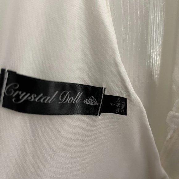 Fitted Halter Lace Dress - Picture 8 of 11